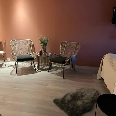 With Walking Distance To Vm In Granasen Apartment